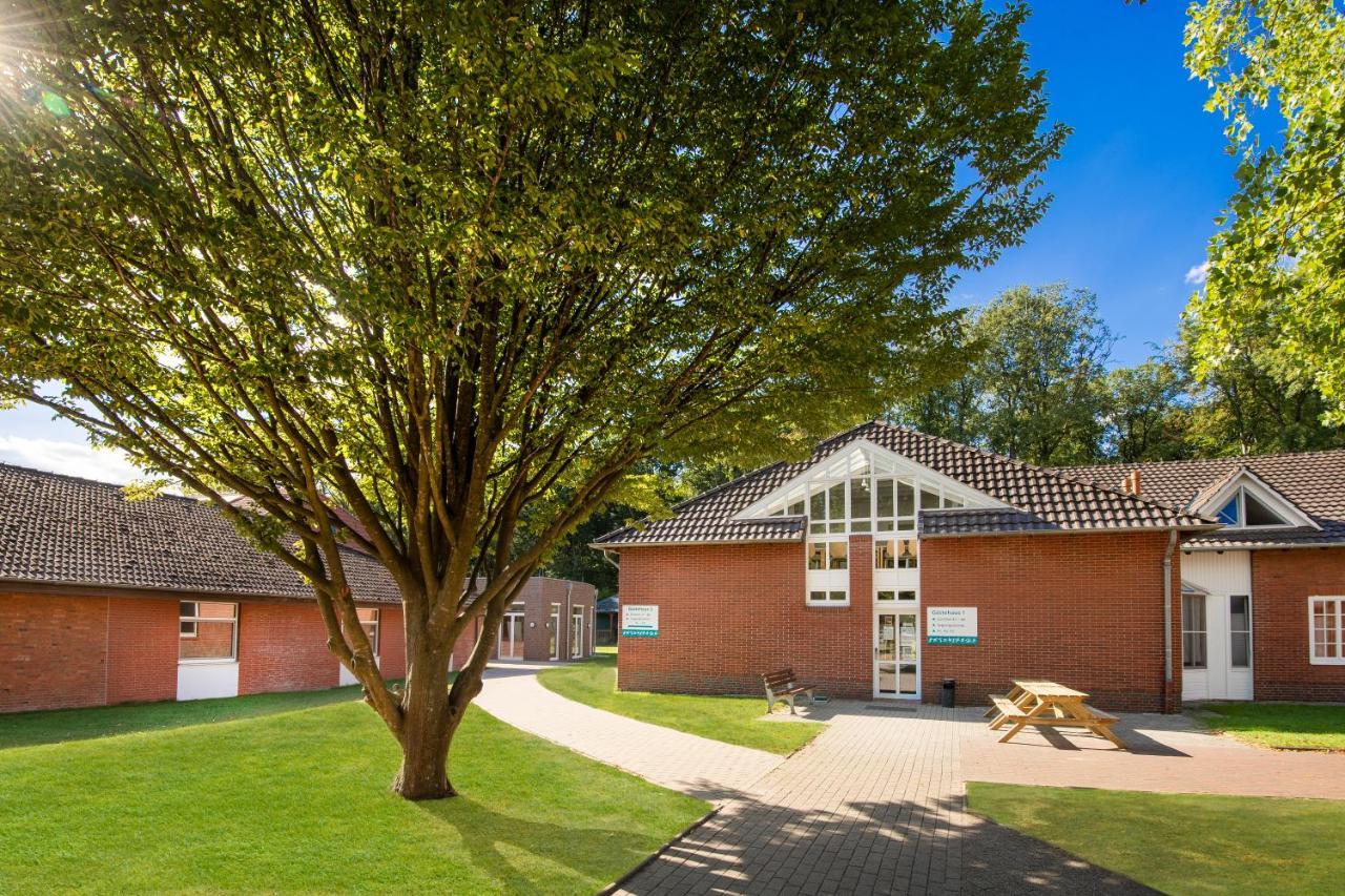 Hoessensportzentrum Westerstede Exterior foto